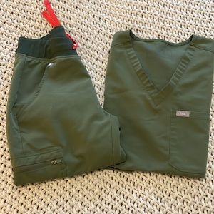 Figs set- tall jogger